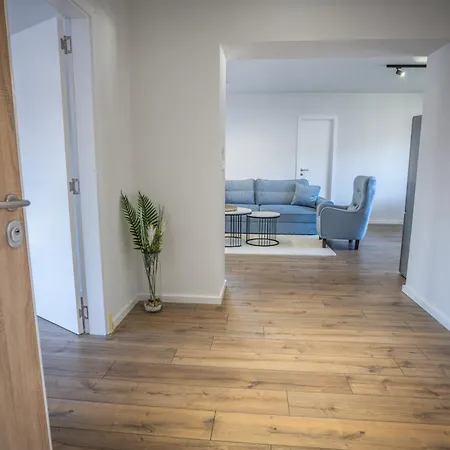 E&a Ajla I Amir Tuzla