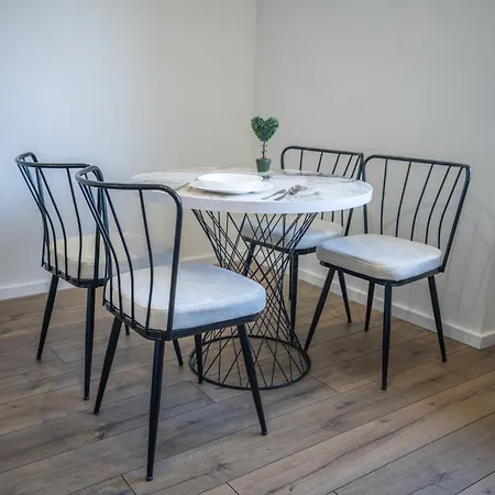 E&a Ajla I Amir Apartmán *